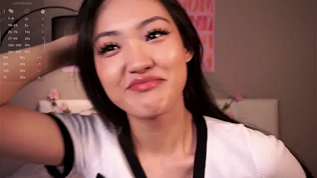 FancyEsten online show from October 17, 7:33 am