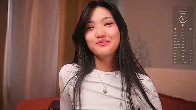 FancyEsten online show from December 17, 10:43 am