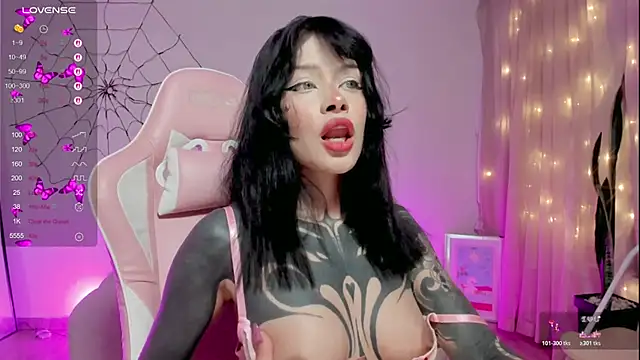 Snapshot of AlinaLukyanova chatting on November 21, 4:33 am AlinaLukyanova online show from November 21, 4:33 am