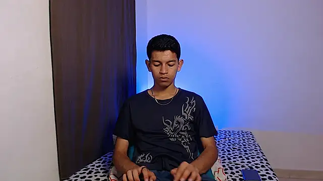 Snapshot of dominicwinters chatting on September 17, 4:58 am dominicwinters online show from September 17, 4:58 am