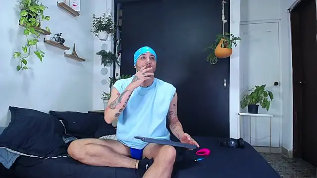 Borsalino Adam online show from December 3, 2:04 pm