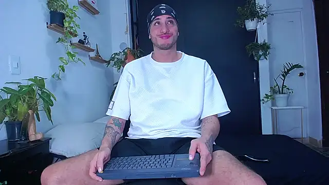 Borsalino Adam online show from December 14, 7:07 pm