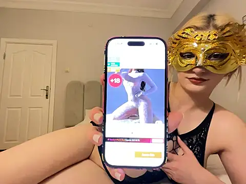 Snapshot of Elifeylull chatting on April 5, 8:50 pm Elifeylull online show from April 5, 8:50 pm