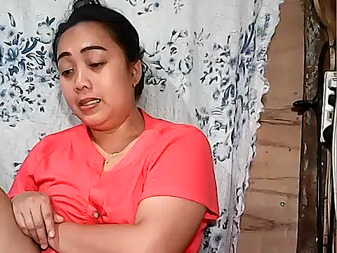 Snapshot of Pinay_Chubby20 chatting on February 11, 12:26 am Pinay Chubby20 online show from February 11, 12:26 am