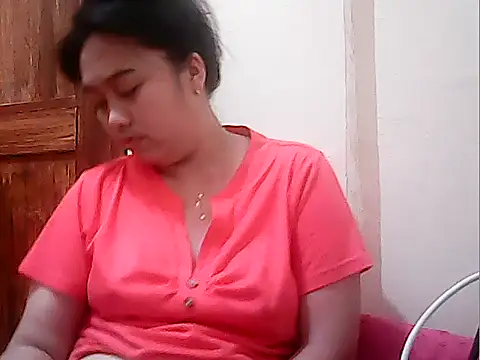 Snapshot of Pinay_Chubby20 chatting on February 16, 9:55 pm Pinay Chubby20 online show from February 16, 9:55 pm