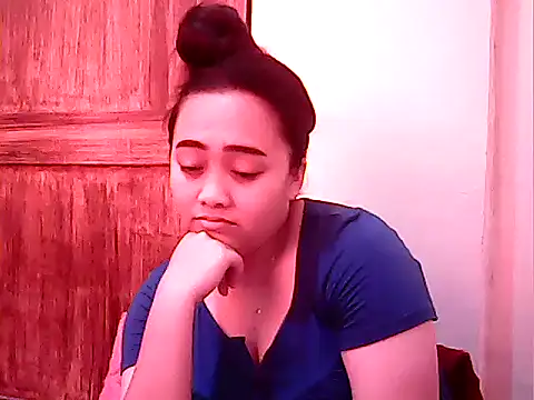 Snapshot of Pinay_Chubby20 chatting on March 7, 1:24 am Pinay Chubby20 online show from March 7, 1:24 am