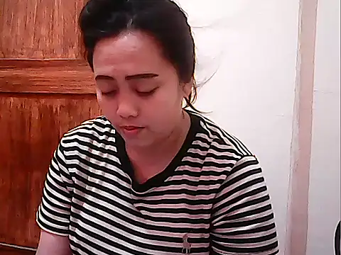 Snapshot of Pinay_Chubby20 chatting on March 9, 11:42 pm Pinay Chubby20 online show from March 9, 11:42 pm