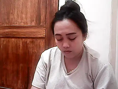 Snapshot of Pinay_Chubby20 chatting on March 10, 12:32 pm Pinay Chubby20 online show from March 10, 12:32 pm