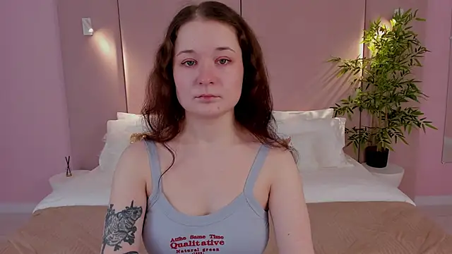 Snapshot of NancyJonson chatting on December 2, 3:01 am NancyJonson online show from December 2, 3:01 am