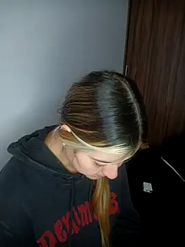 Fernandar2025 online show from October 14, 9:04 pm