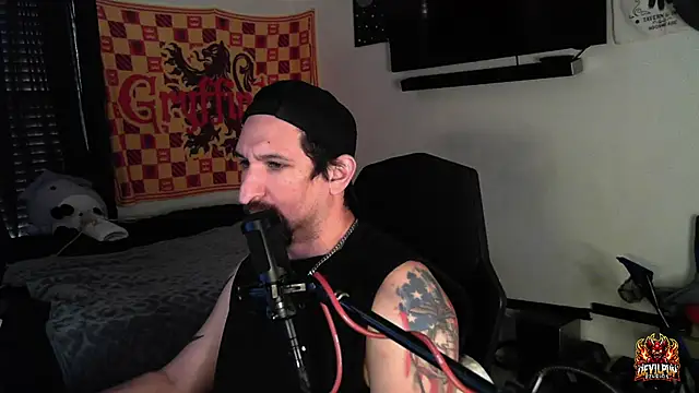 DevilPup75  online show from September 26, 2:21 pm