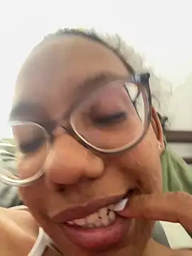 Valen1800 online show from October 26, 4:02 pm