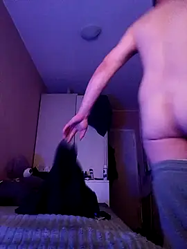 Snapshot of Thoma9034 chatting on October 18, 12:35 am Thoma9034 online show from October 18, 12:35 am