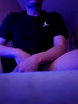 Snapshot of Thoma9034 chatting on October 31, 9:38 pm Thoma9034 online show from October 31, 9:38 pm