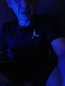 Snapshot of Thoma9034 chatting on November 5, 11:27 pm Thoma9034 online show from November 5, 11:27 pm