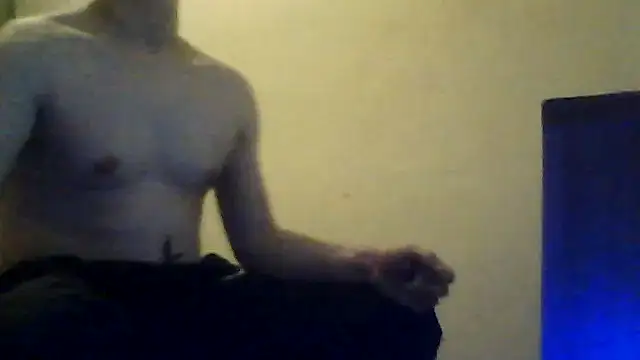 Snapshot of Thoma9034 chatting on December 15, 5:28 pm Thoma9034 online show from December 15, 5:28 pm