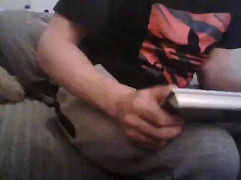 Snapshot of Thoma9034 chatting on April 4, 12:31 am Thoma9034 online show from April 4, 12:31 am