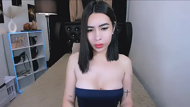 Snapshot of Claudia_empress chatting on April 20, 6:31 pm Claudia empress online show from April 20, 6:31 pm