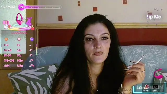 Snapshot of Goldgirl89 chatting on September 13, 11:15 pm Goldgirl89 online show from September 13, 11:15 pm