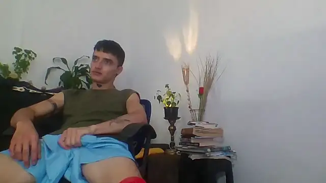 Snapshot of skinny23cm chatting on April 26, 5:43 pm skinny23cm online show from April 26, 5:43 pm