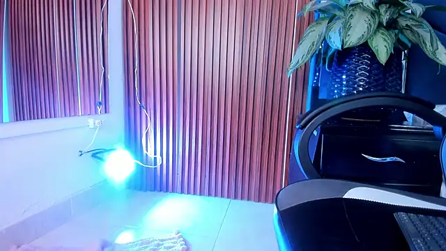 sara-lopez1 online show from October 23, 2:27 pm