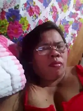 Snapshot of Huge_mama69 chatting on October 11, 9:02 pm Huge mama69 online show from October 11, 9:02 pm