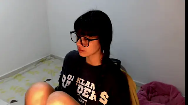 Snapshot of meganmiauu chatting on May 20, 10:43 am meganmiauu online show from May 20, 10:43 am