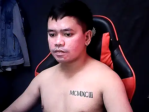 Snapshot of sweet_sexyasian69 chatting on April 4, 1:48 am sweet sexyasian69 online show from April 4, 1:48 am
