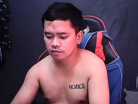 Snapshot of sweet_sexyasian69 chatting on April 14, 12:05 am sweet sexyasian69 online show from April 14, 12:05 am