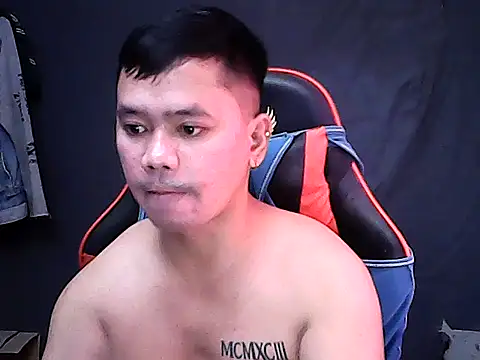 Snapshot of sweet_sexyasian69 chatting on April 17, 10:24 pm sweet sexyasian69 online show from April 17, 10:24 pm