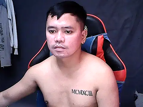 Snapshot of sweet_sexyasian69 chatting on April 21, 2:51 am sweet sexyasian69 online show from April 21, 2:51 am