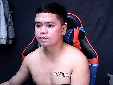 Snapshot of sweet_sexyasian69 chatting on April 26, 11:35 pm sweet sexyasian69 online show from April 26, 11:35 pm