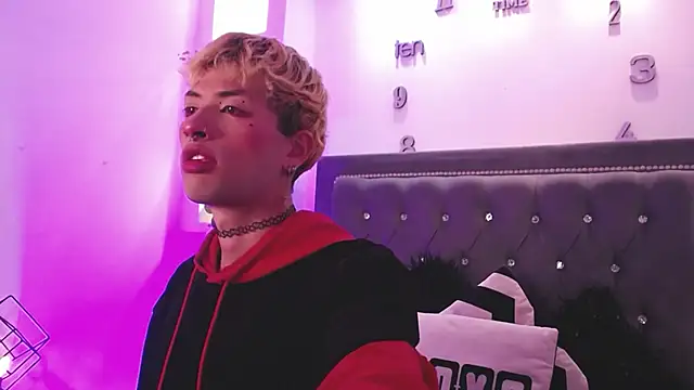 OzorioDany online show from September 17, 3:30 am