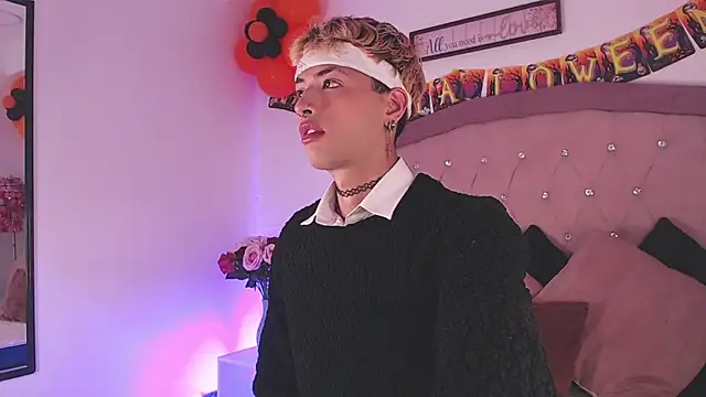 OzorioDany online show from October 12, 4:00 am