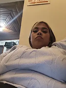 EmilyDuran  online show from December 21, 2:51 am