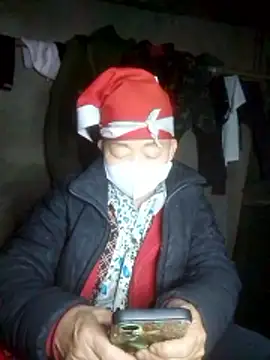 Snapshot of VangLe73 chatting on January 8, 1:13 pm VangLe73 online show from January 8, 1:13 pm