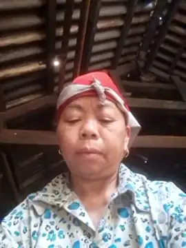 Snapshot of VangLe73 chatting on February 16, 6:42 am VangLe73 online show from February 16, 6:42 am