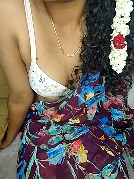 Snapshot of Tamilpallavi chatting on November 22, 11:09 am Tamilpallavi online show from November 22, 11:09 am