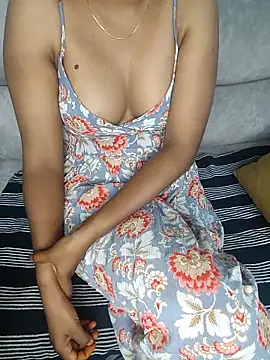Snapshot of Tamilpallavi chatting on April 28, 11:48 am Tamilpallavi online show from April 28, 11:48 am