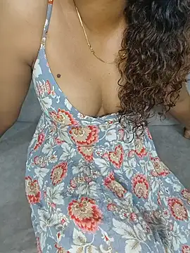 Snapshot of Tamilpallavi chatting on May 28, 2:20 am Tamilpallavi online show from May 28, 2:20 am