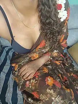 Snapshot of Tamilpallavi chatting on May 29, 2:53 am Tamilpallavi online show from May 29, 2:53 am
