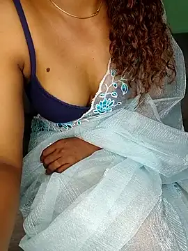 Snapshot of Tamilpallavi chatting on June 6, 10:42 am Tamilpallavi online show from June 6, 10:42 am