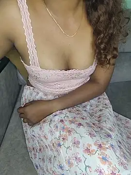 Snapshot of Tamilpallavi chatting on June 11, 3:15 am Tamilpallavi online show from June 11, 3:15 am