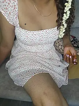 Snapshot of Tamilpallavi chatting on June 23, 11:19 am Tamilpallavi online show from June 23, 11:19 am