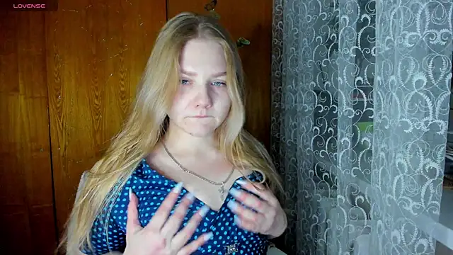 AlinaMors online show from December 18, 9:10 pm