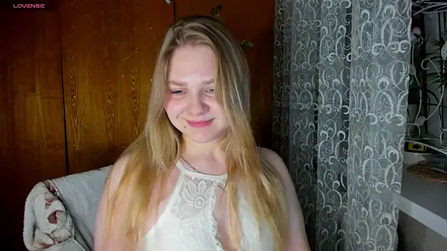 AlinaMors online show from December 19, 10:06 pm