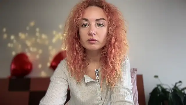 Reddgiirl online show from March 3, 9:15 am