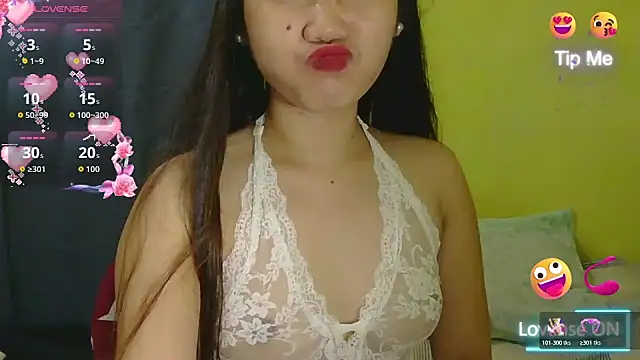 Snapshot of HornyAsian4uxx chatting on April 17, 2:09 pm HornyAsian4uxx online show from April 17, 2:09 pm