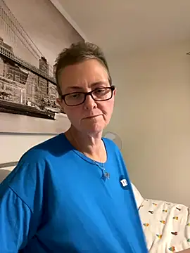 Curvy-Jinx online show from October 12, 5:12 pm