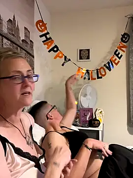 Curvy-Jinx online show from October 30, 8:31 pm